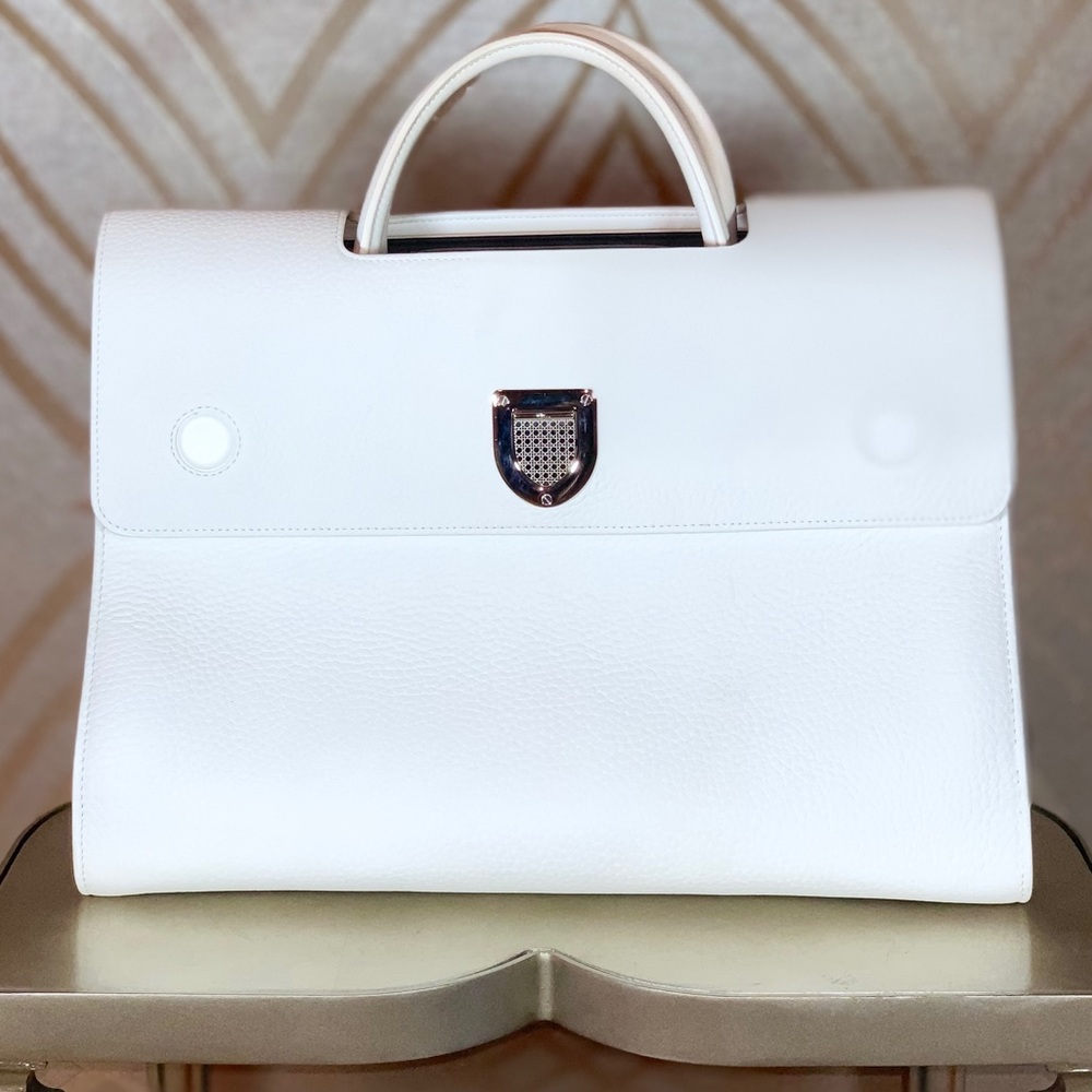 🔻SALE⭐️HP⭐️ Dior Diorever White Bag